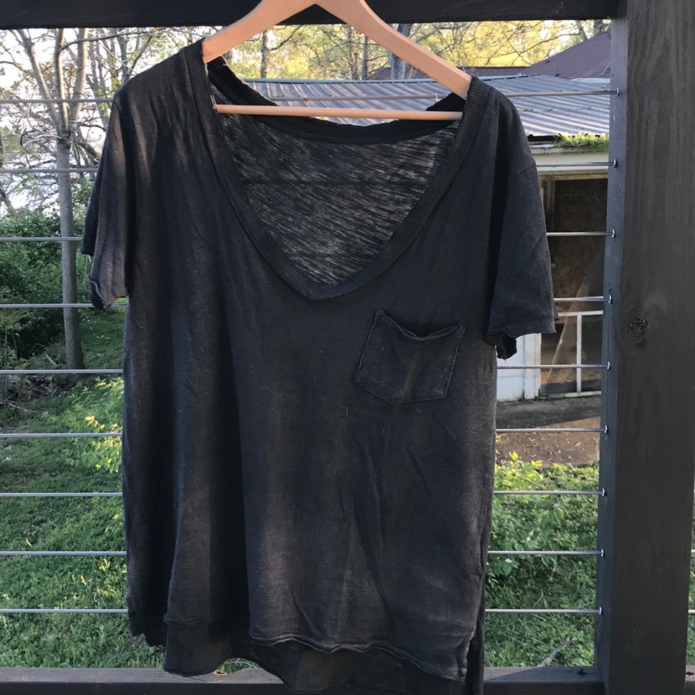 Rustic black scoop neck pocket tee